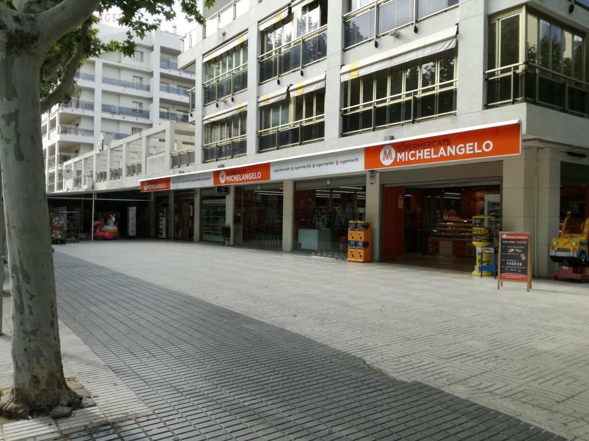 Anne Apartment Salou Bagian luar foto