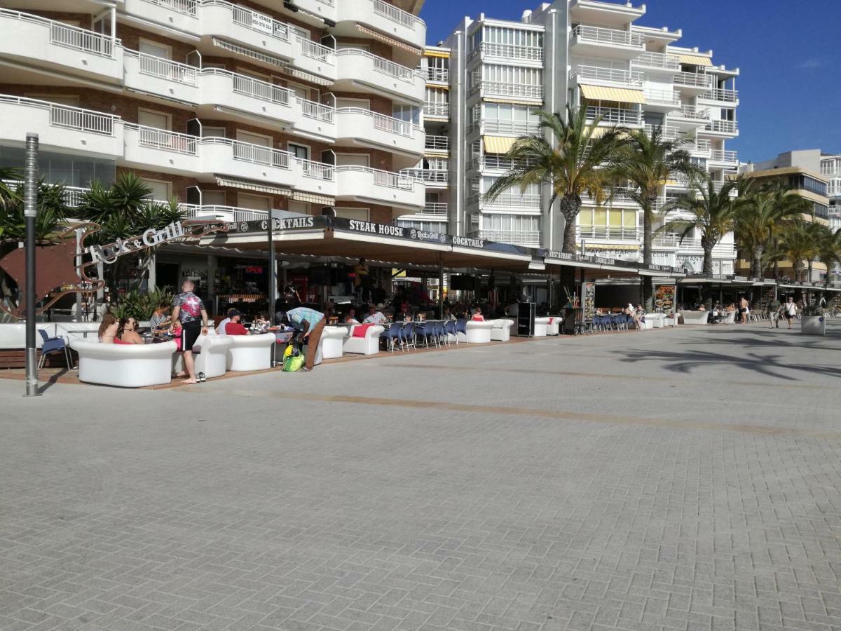 Anne Apartment Salou Bagian luar foto