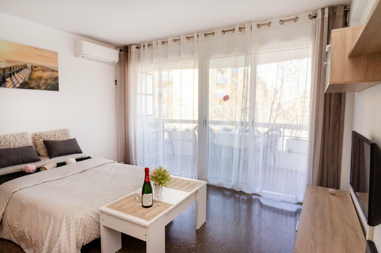Anne Apartment Salou Bagian luar foto