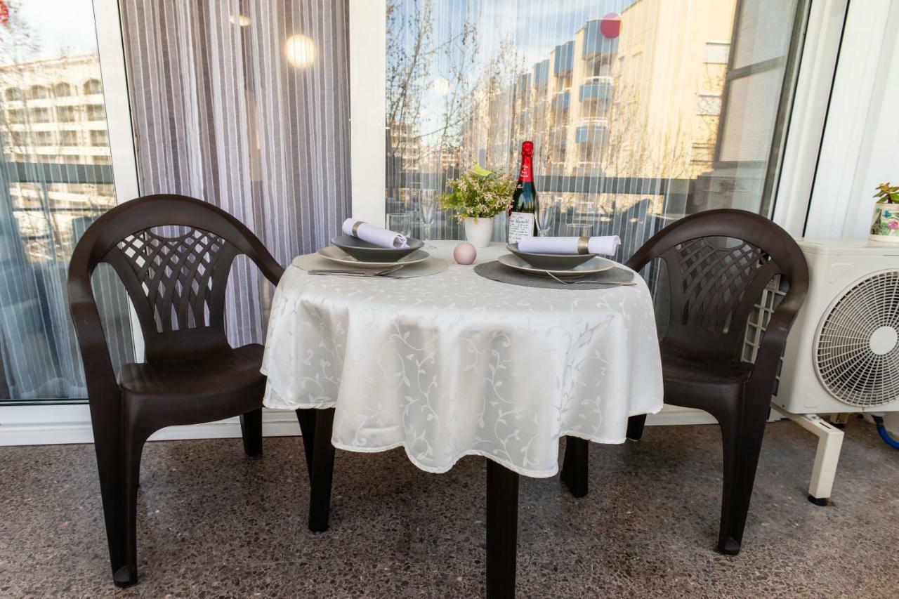 Anne Apartment Salou Bagian luar foto